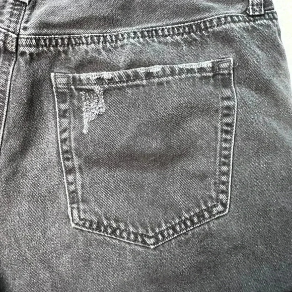 AEROPOSTALE Mom Short Black High Rise Ripped Jean Shorts Curvy Distressed SZ12 - Picture 6 of 9